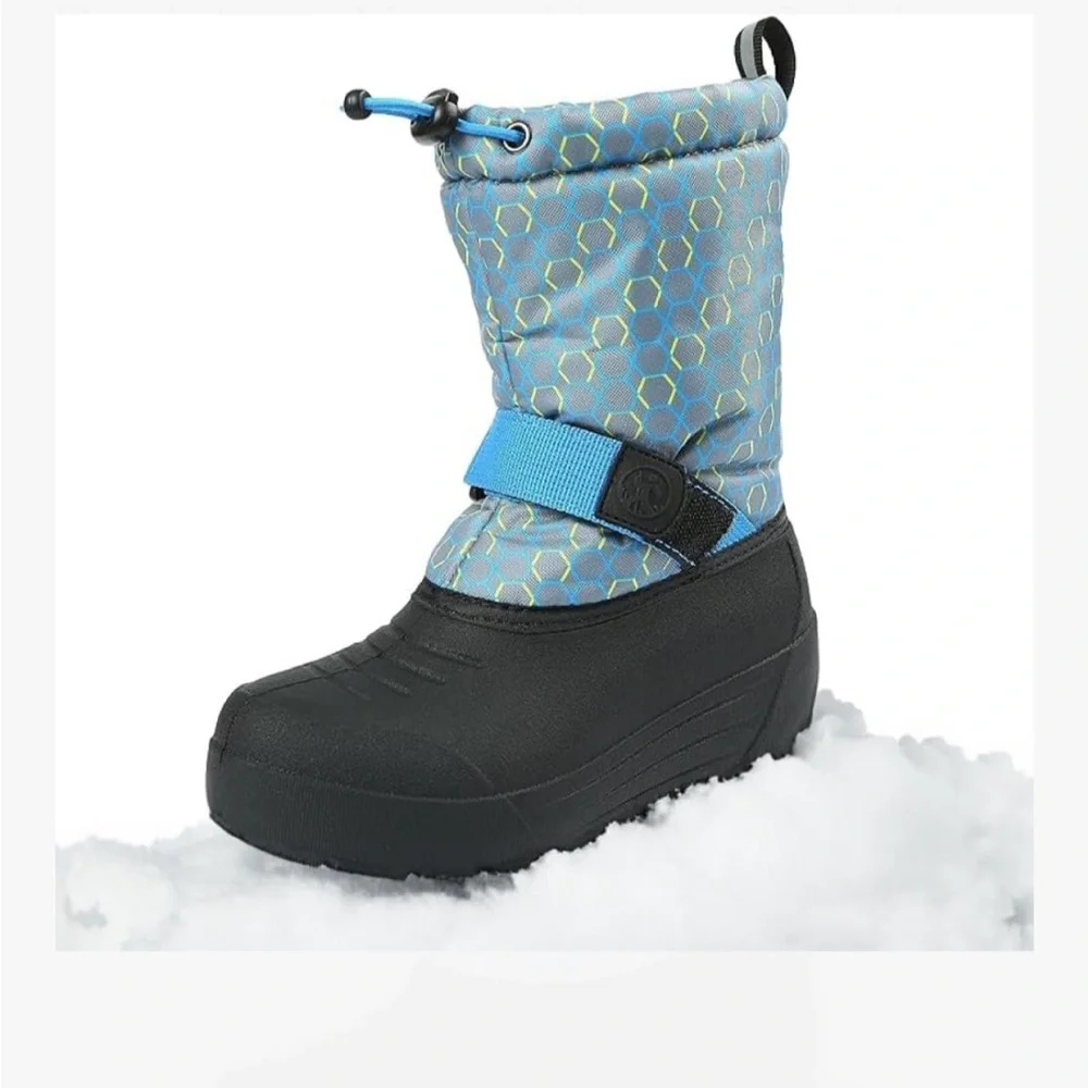 NWT Northside snow boots